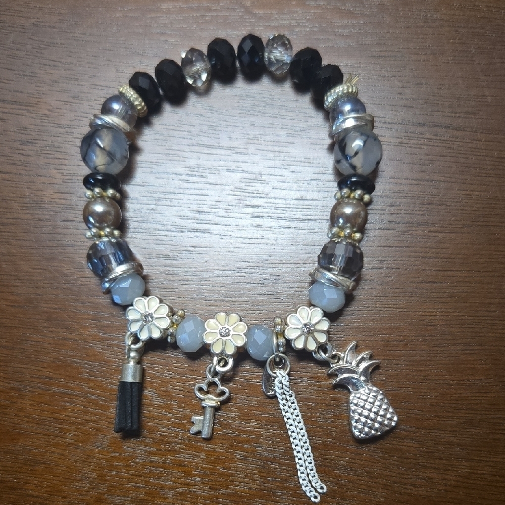 Hawaii Black, White & Blue Stretch Charm Bracelet Key Aloha Pineapple Charms